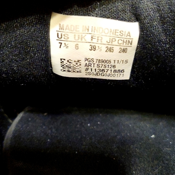 EUC Adidas Snakeskin all black Superstars - Picture 6 of 6